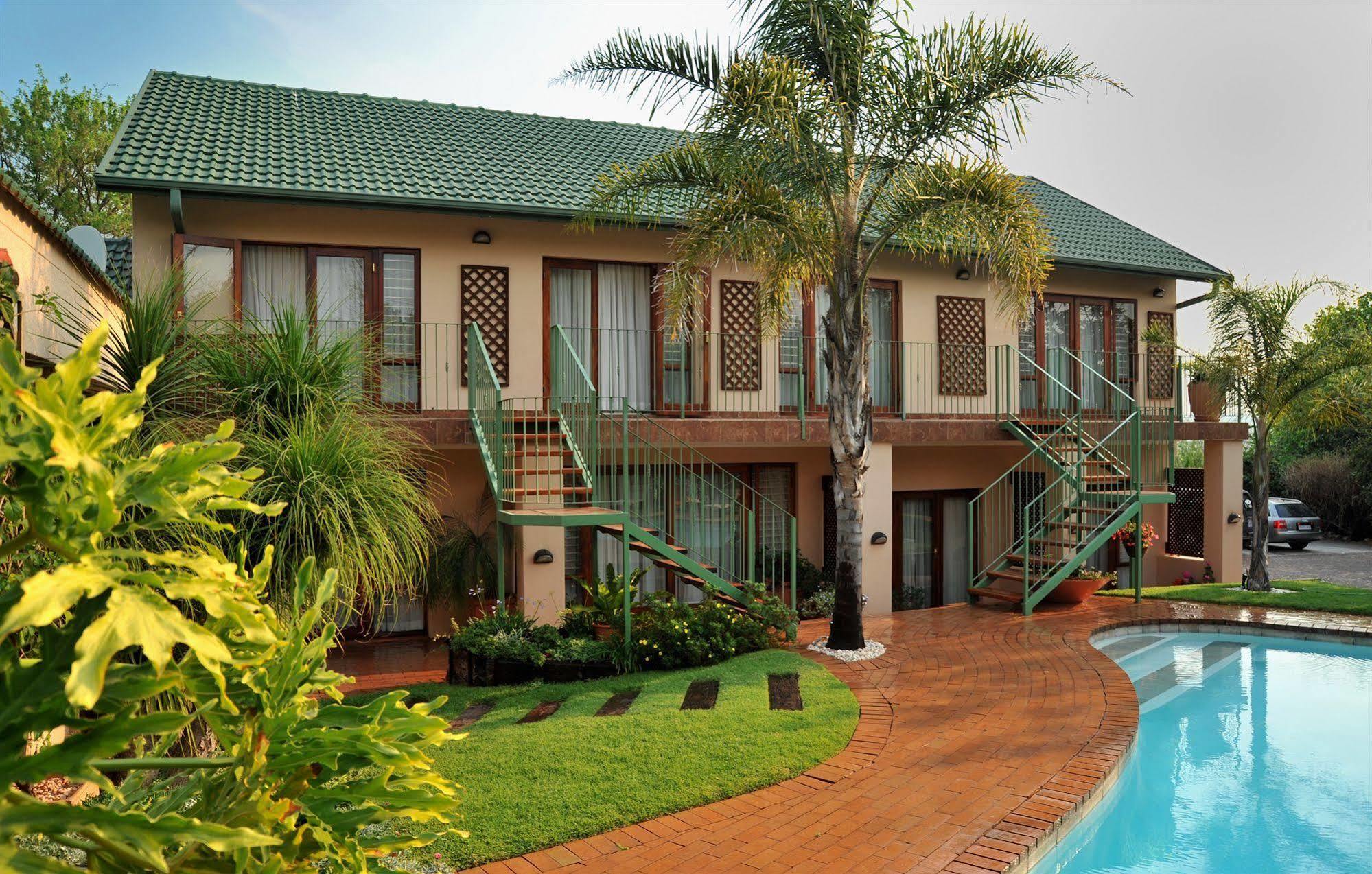 Claires Of Sandton Luxury Guest House Johannesburg Exterior foto